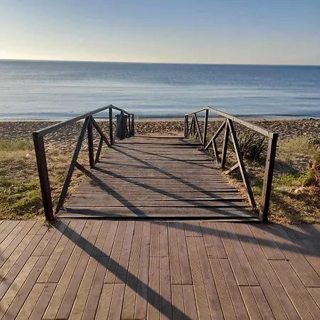 Long Beach Life Apartment Iskele Trikomo Εξωτερικό φωτογραφία